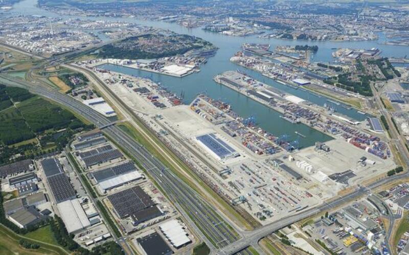 Vondelingenweg kloosterboer eemhaven waalhaven aeroview